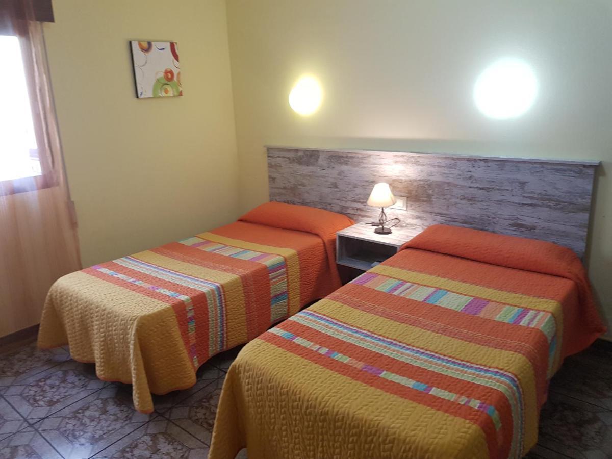 Hostal Virgen Del Rocio Ronda Extérieur photo