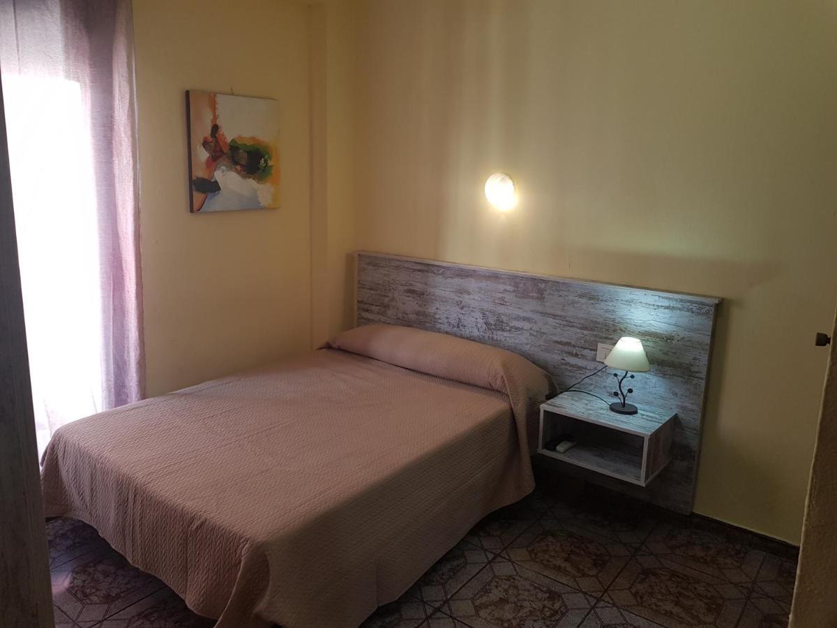 Hostal Virgen Del Rocio Ronda Extérieur photo