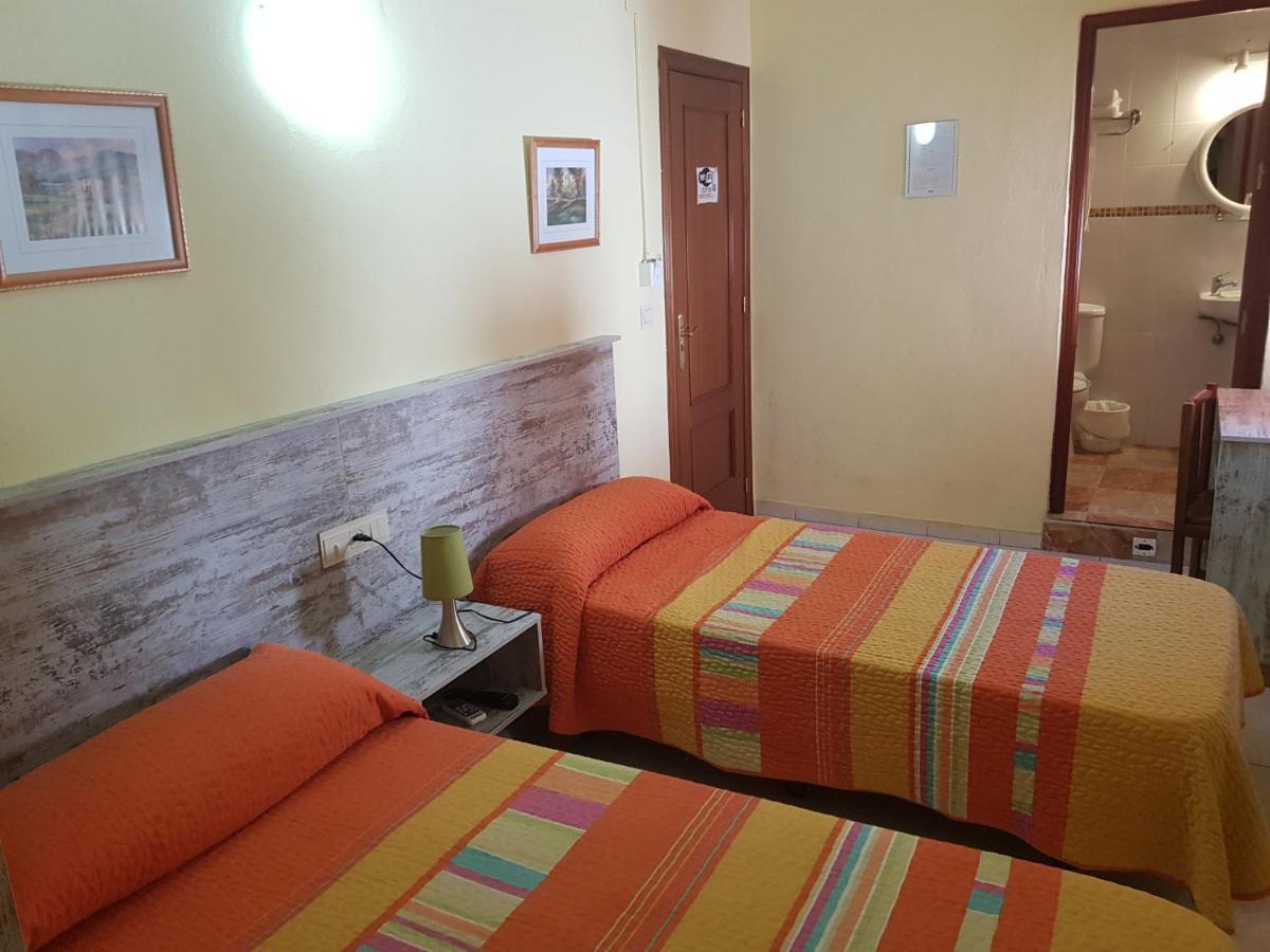 Hostal Virgen Del Rocio Ronda Extérieur photo