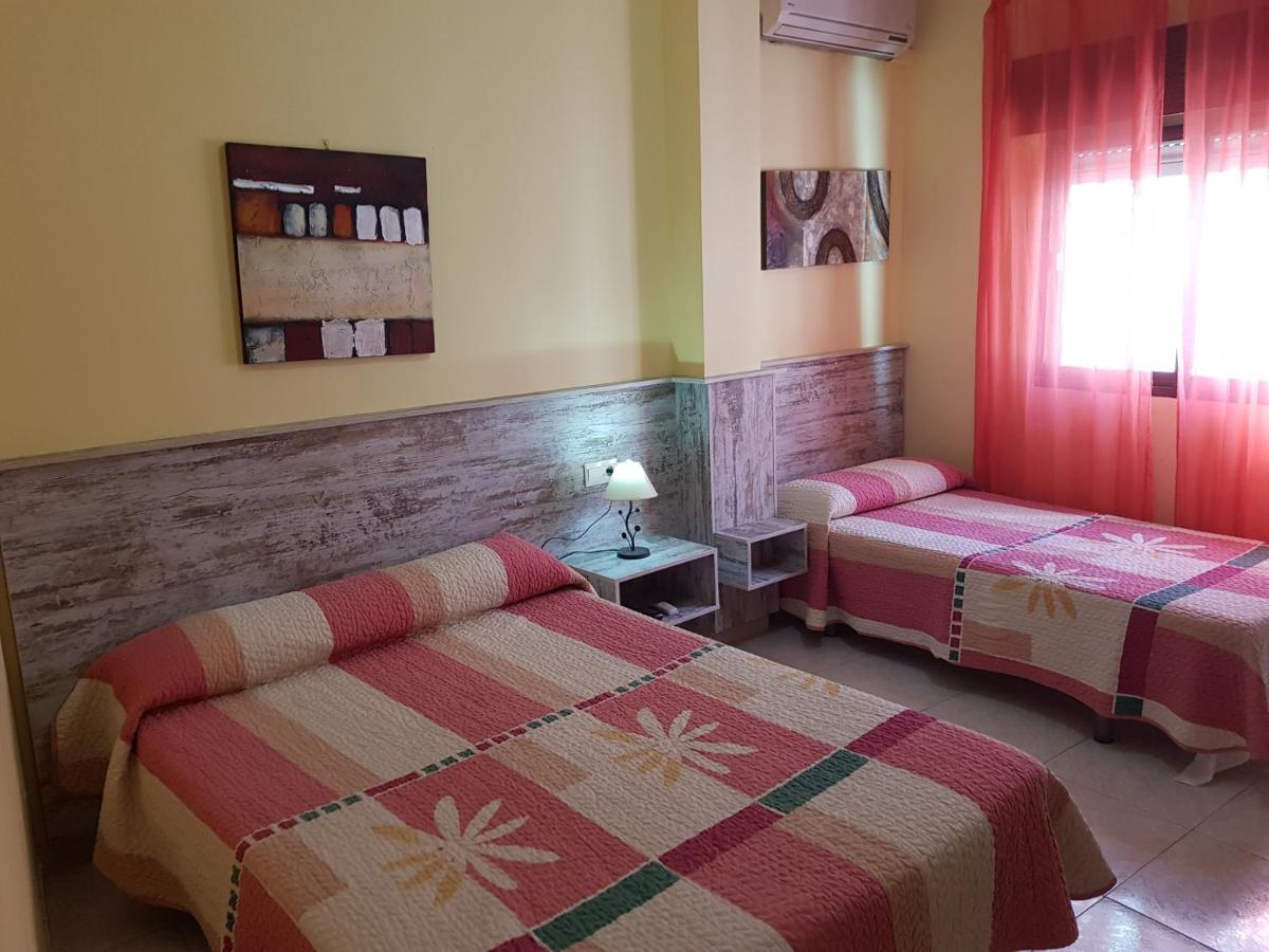 Hostal Virgen Del Rocio Ronda Extérieur photo