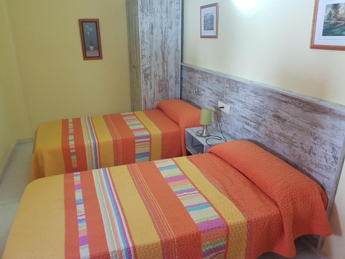 Hostal Virgen Del Rocio Ronda Extérieur photo